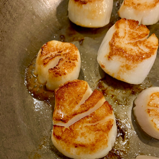 How to Pan-Sear Scallops & Fish